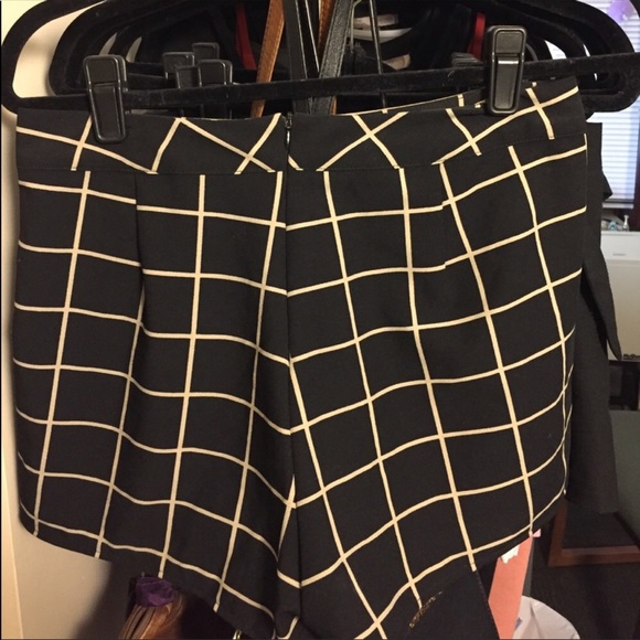 TOBI black and tan ENVELOPE SKIRT - Picture 4 of 4